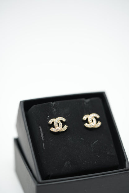 Pre-Owned Chanel Rhinestone Earrings