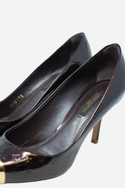 Louis Vuitton Gold Cap Monogram Pumps Size 37.5 NW