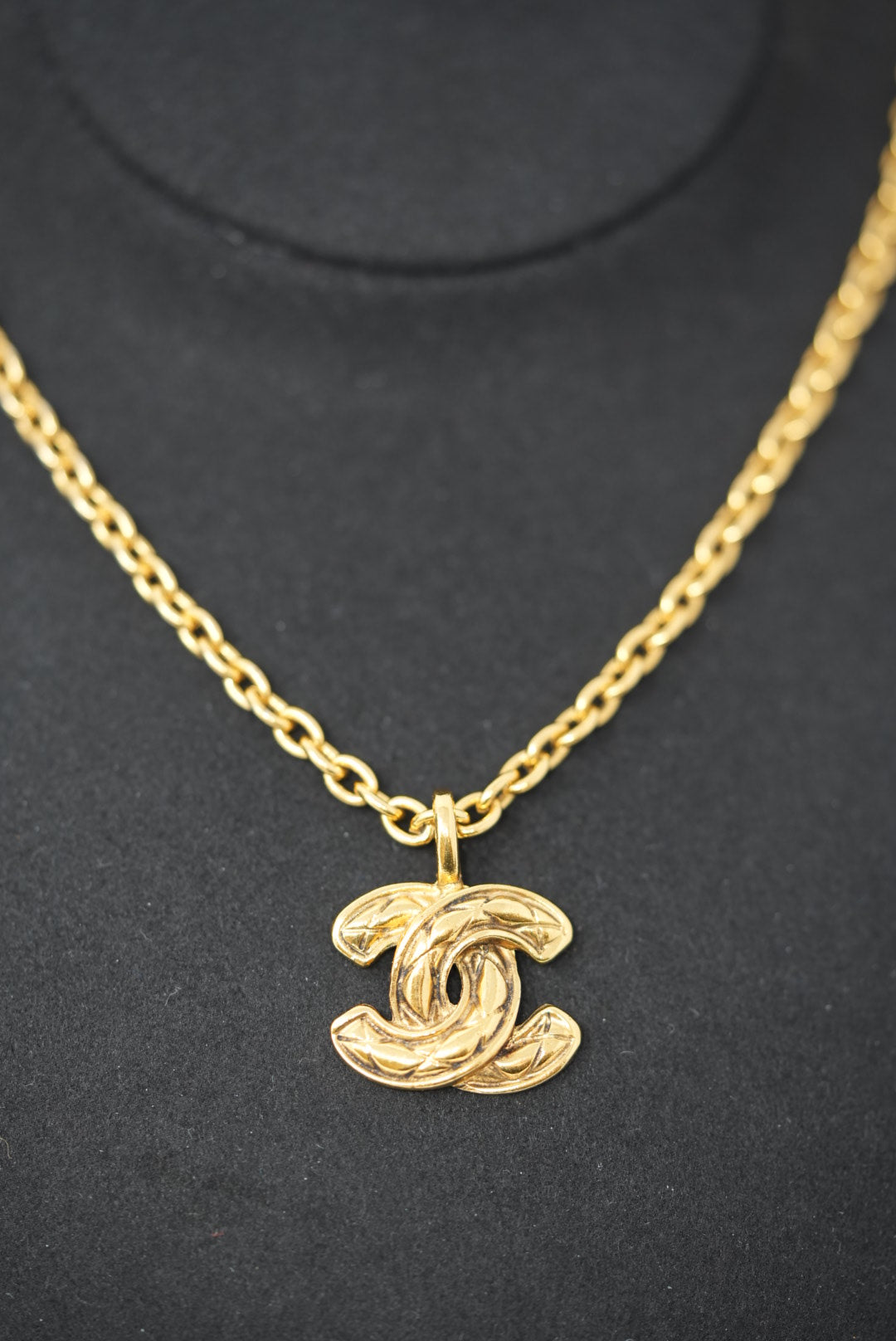 Pre-owned Chanel 80's Mini CC Quilted Necklace