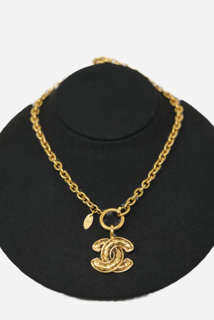 Pre-owned Chanel CC Quilted Necklace