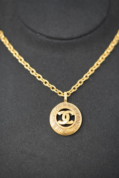 Pre-owned Chanel 80's/90's CC Logo Necklace