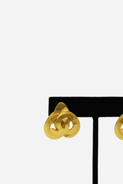 Pre-Owned Chanel Heart Earrings Clip on