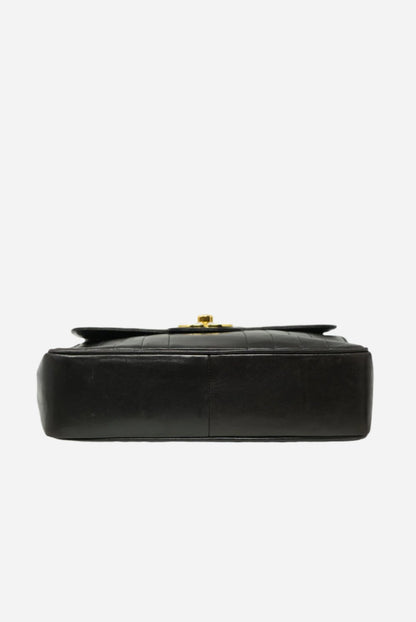 Pre-Owned Chanel Maxi 30 1994-1996