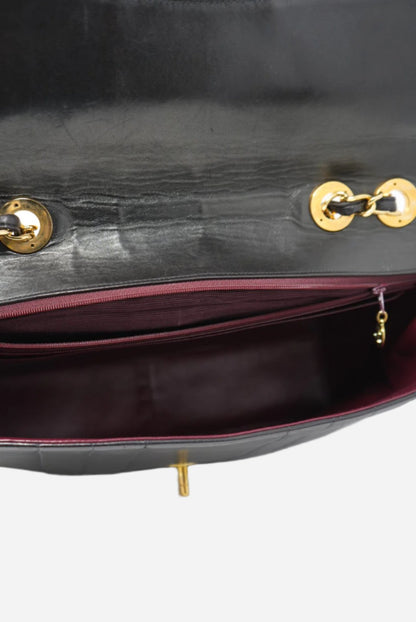Pre-Owned Chanel Maxi 30 1994-1996