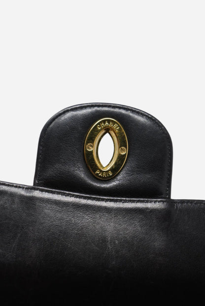 Pre-Owned Chanel Maxi 30 1994-1996