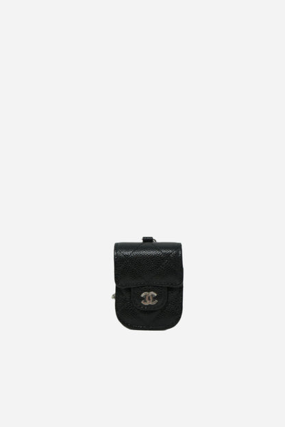 Pre-owned CHANEL Caviar Quilted Airpods Case