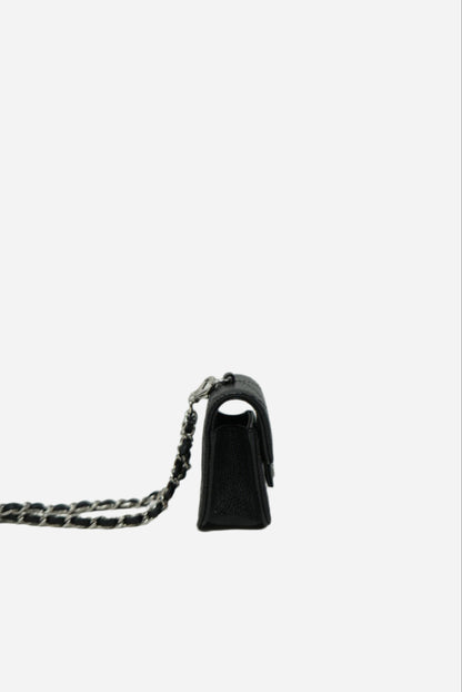 Pre-owned CHANEL Caviar Quilted Airpods Case