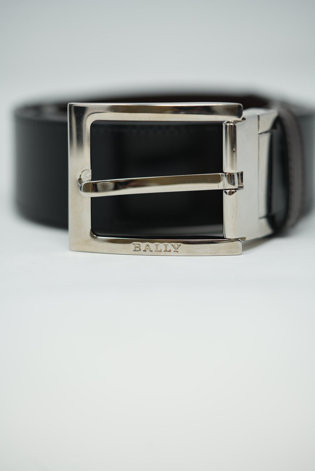 Bally Logo Engraved Buckle Belt Reversible