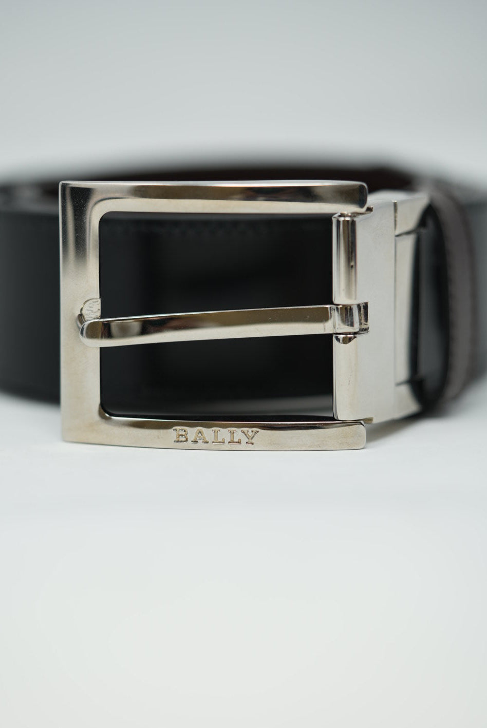 Bally Logo Engraved Buckle Belt Reversible