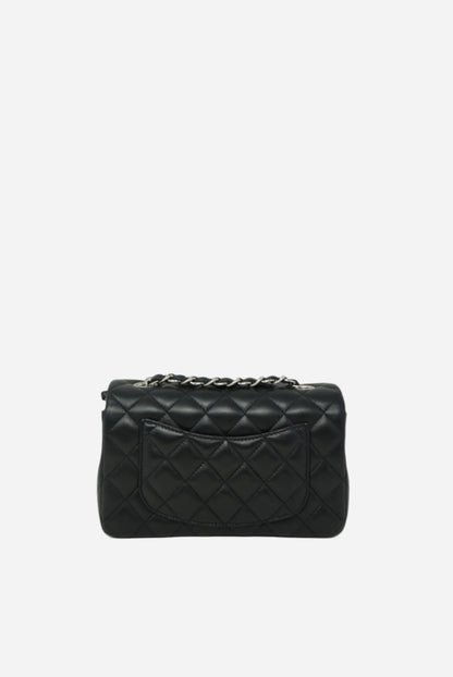 Pre-Owned Chanel 2021 Black Lambskin Classic Mini Flap Bag