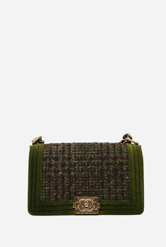 Pre-Owned Chanel Velvet Tweed Medium Boy Flap