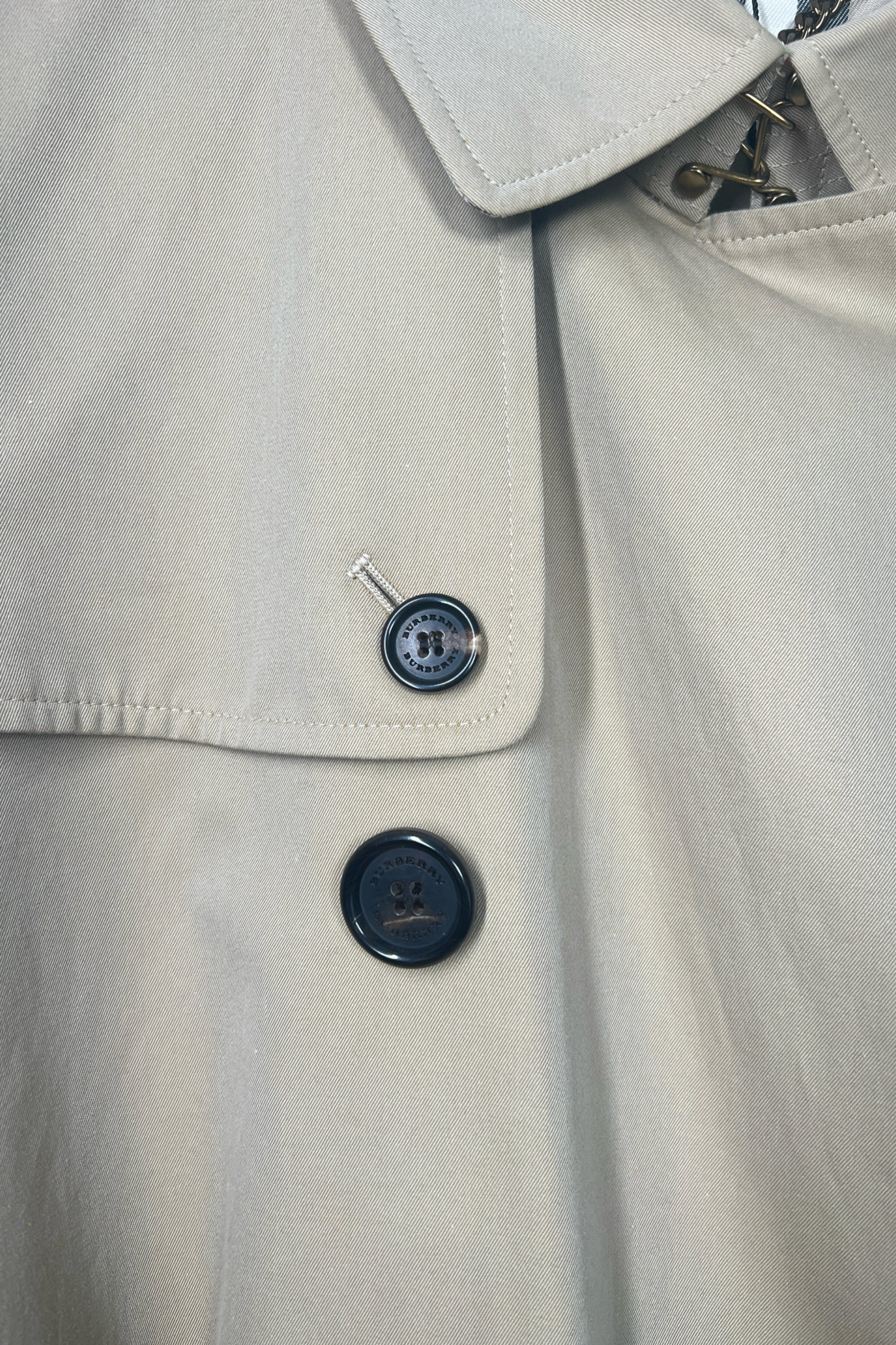 BURBERRY Men's Kensington Trench Coat Size 50