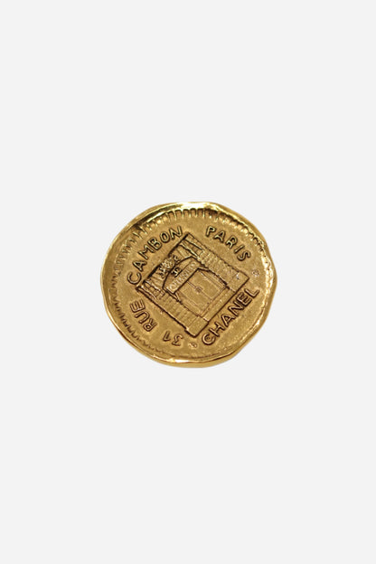 Pre-Owned CHANEL 80's Round Cambon Brooch