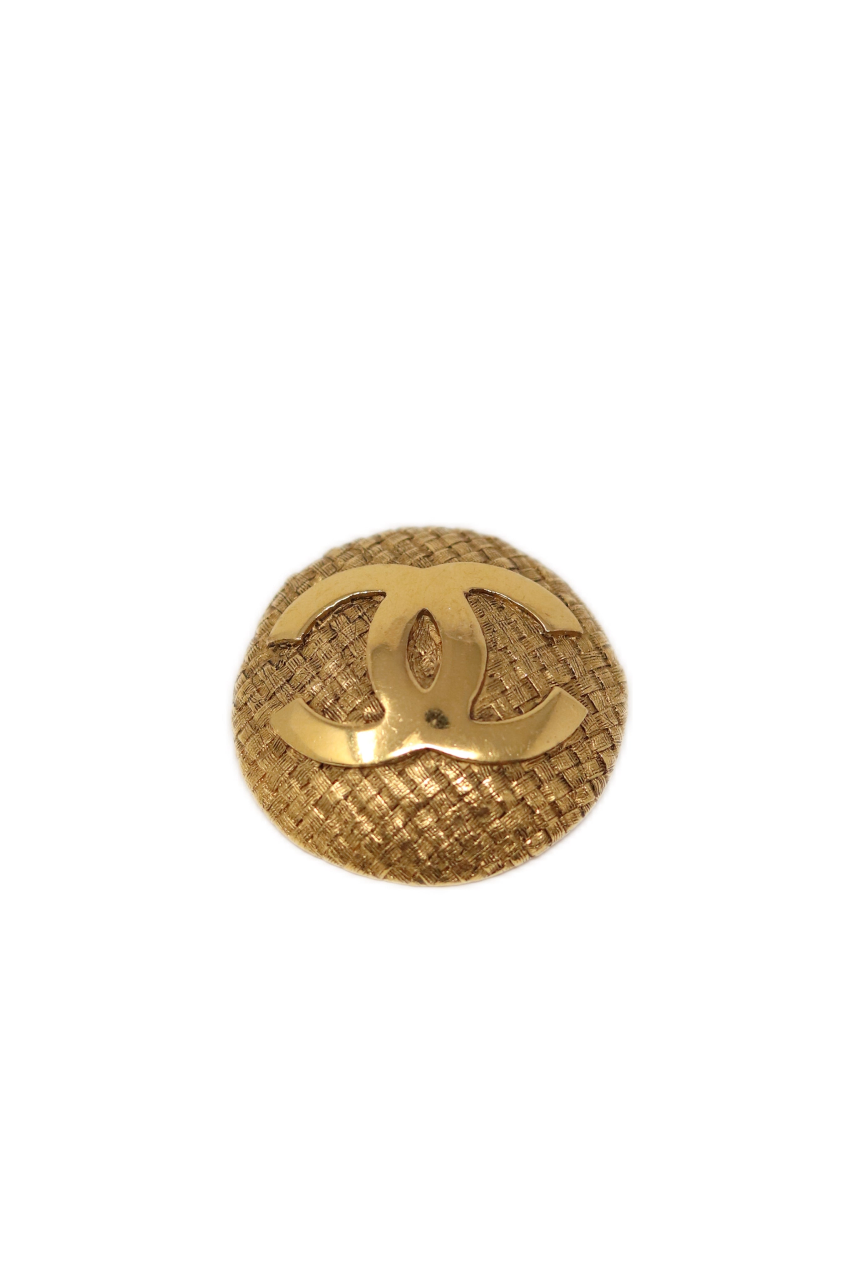 Pre-Owned CHANEL 90's Woven Round CC Logo Brooch