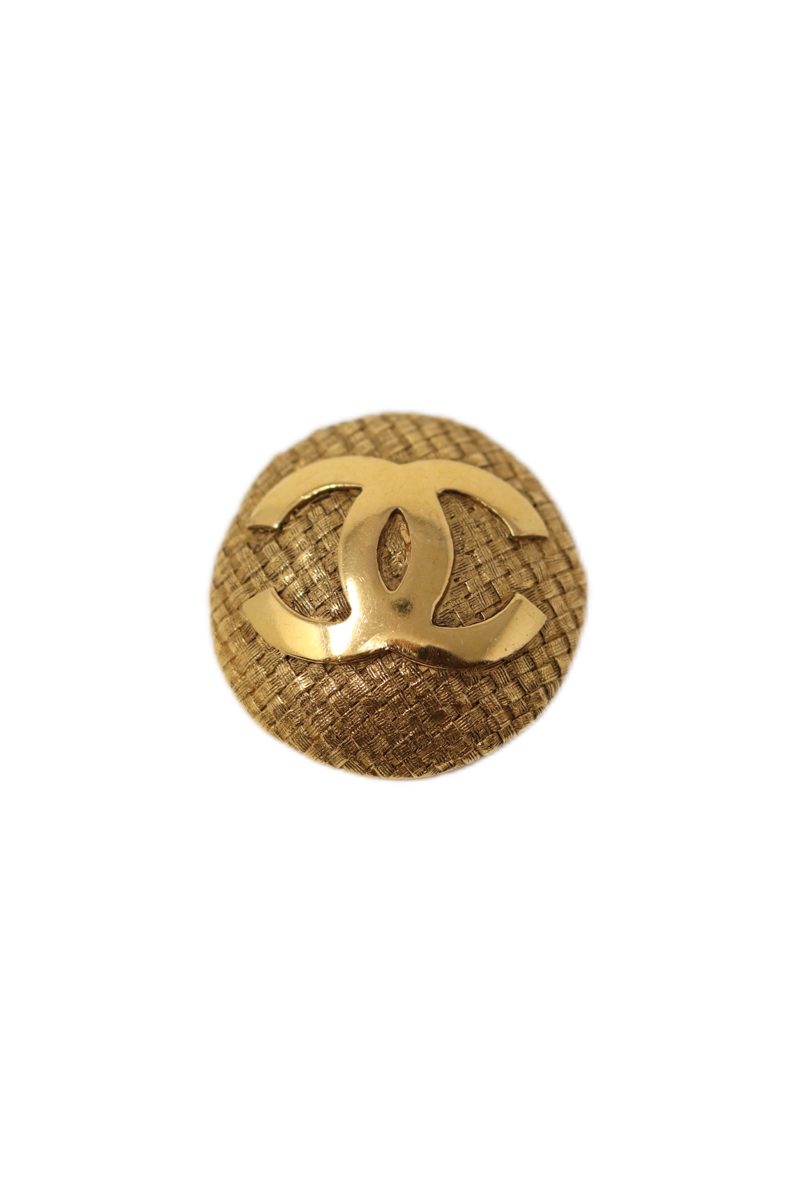 Pre-Owned CHANEL 90's Woven Round CC Logo Brooch