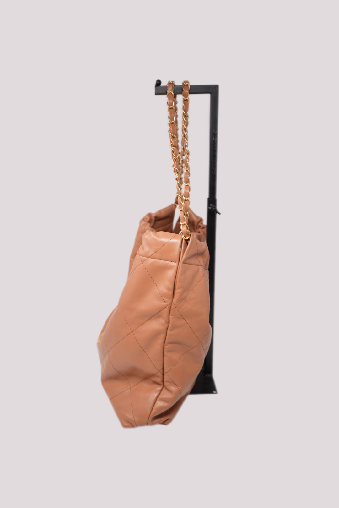 Pre-Owned Chanel 22 HandBag Calfskin Camel
