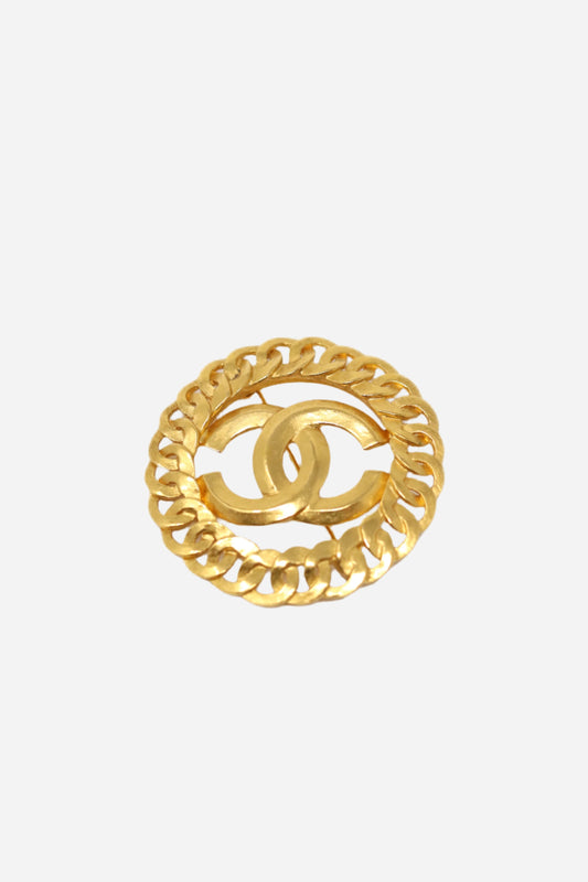 Pre-Owned Chanel CC Brooch Gold-Plated