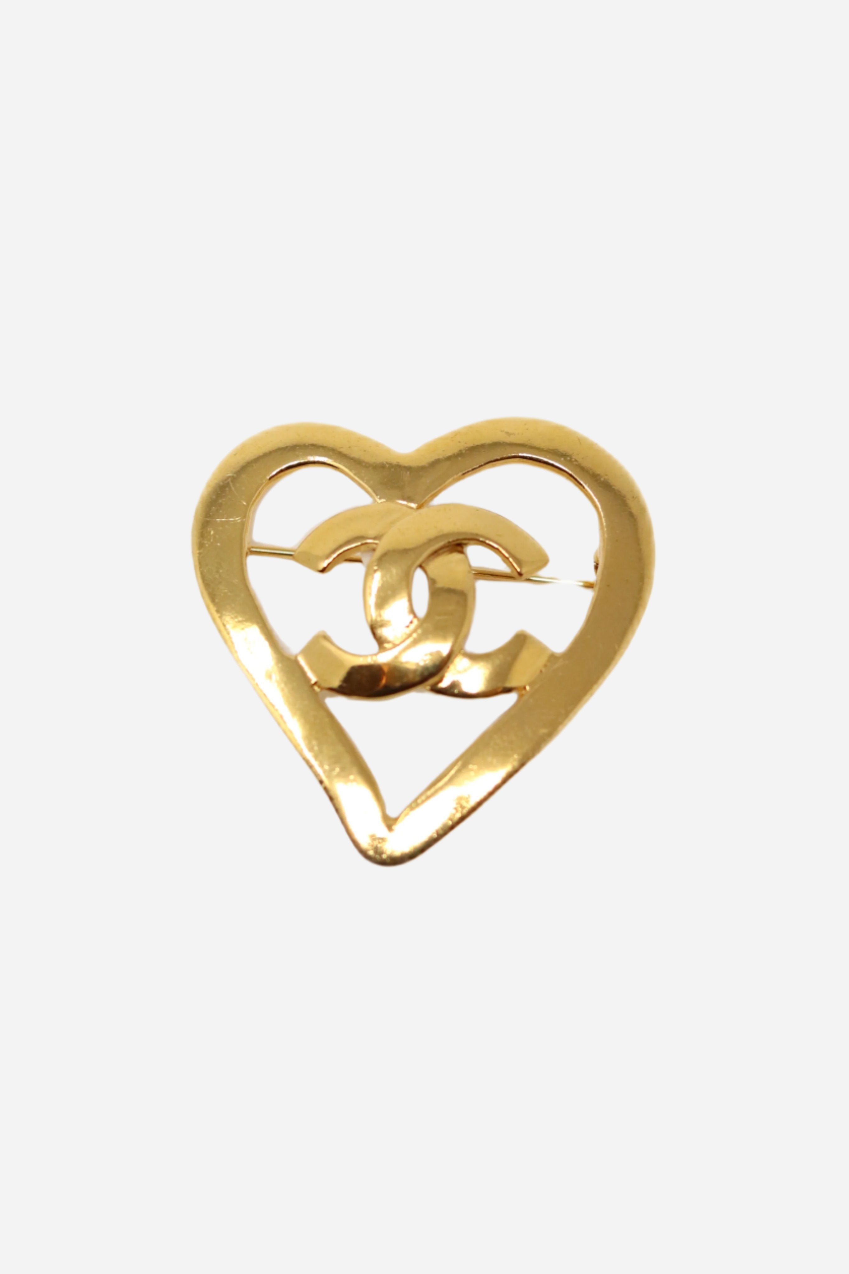 Pre-Owned CHANEL 1995 CC Logo Heart Brooch Gold-Plated
