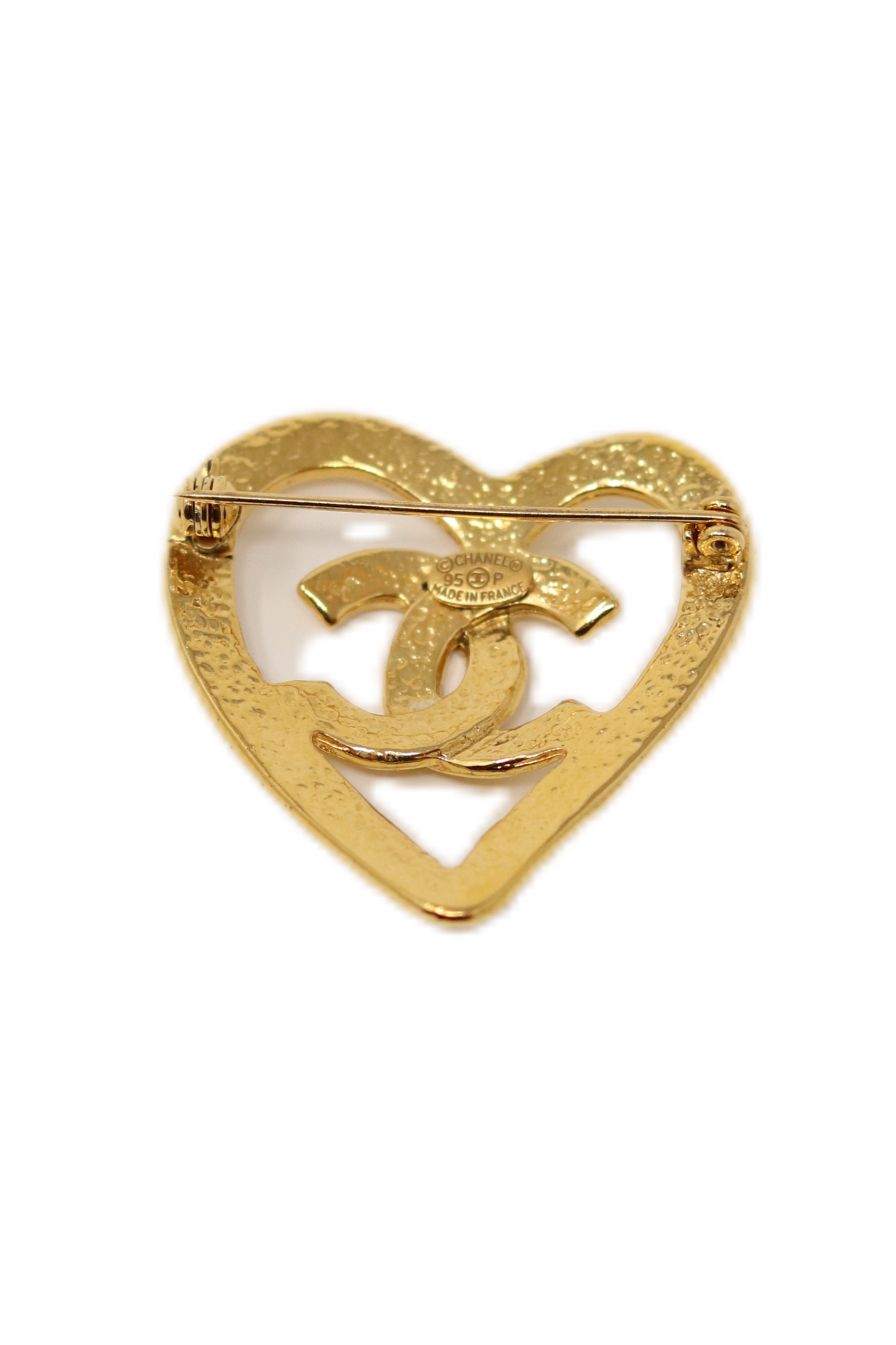 Pre-Owned CHANEL 1995 CC Logo Heart Brooch Gold-Plated