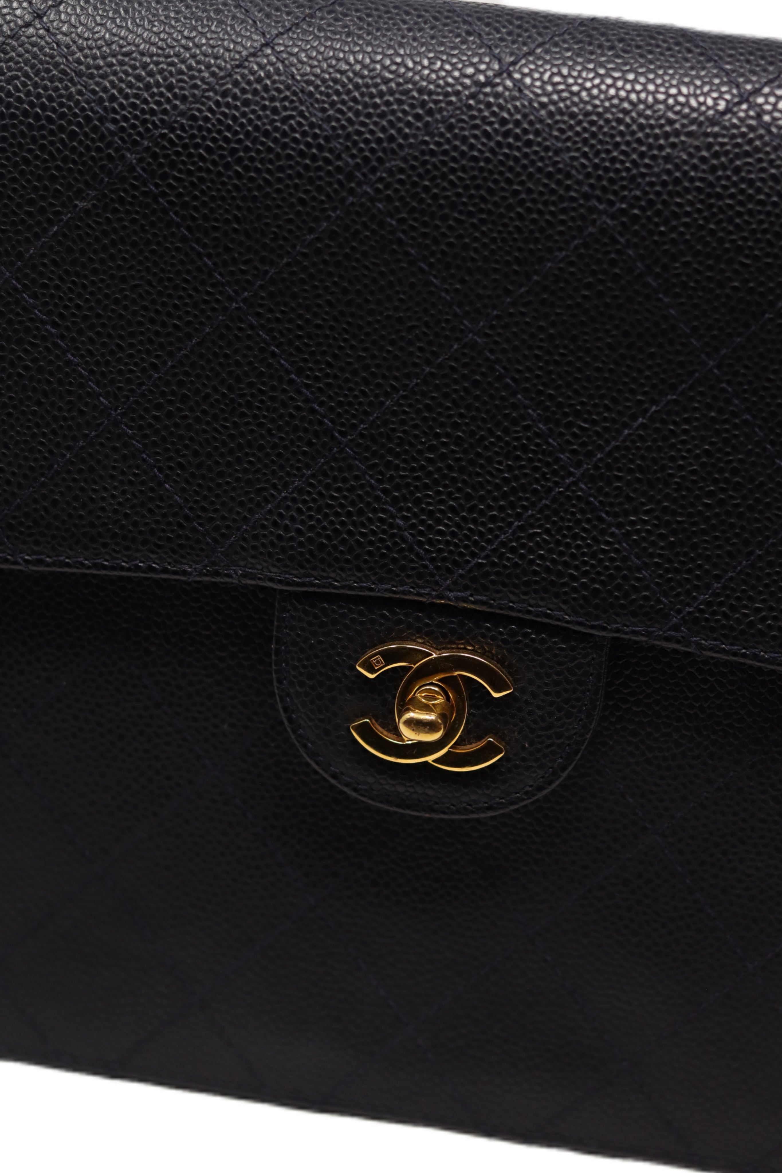 Pre-Owned Chanel Flap Bag Jumbo Dark Blue Caviar