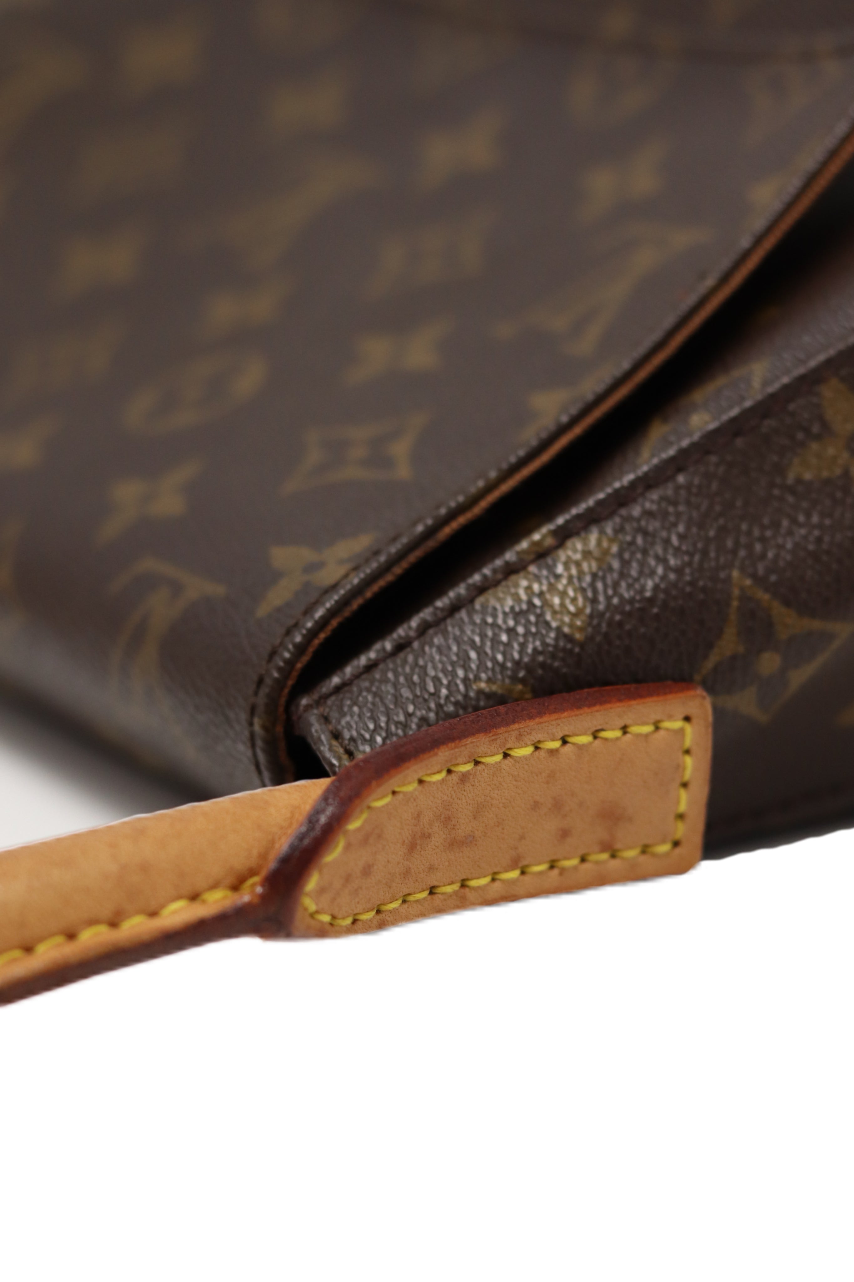 LOUIS VUITTON Small Looping Shoulder Bag