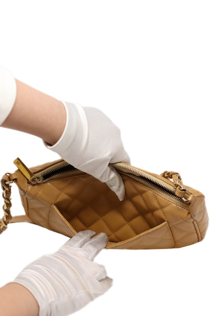 Pre-Owned CHANEL 2003-2004 Hobo Bag Beige Caviar