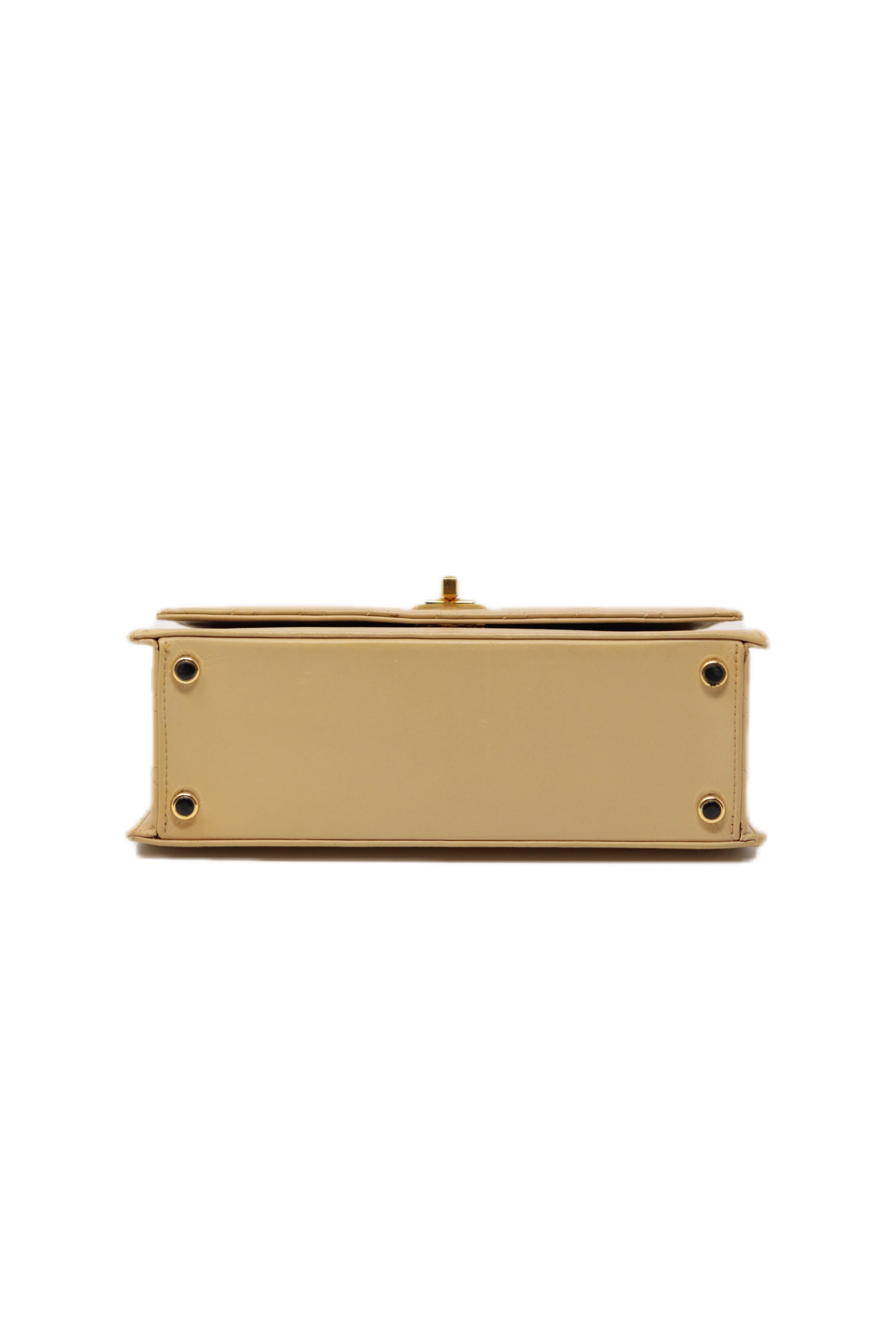 Pre-Owned CHANEL 1989-1991 Beige Lambskin Mademoiselle Lock Trapezoid Flap