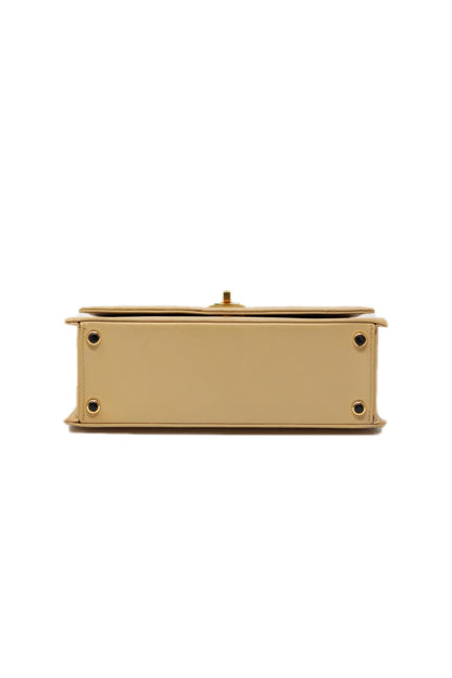 Pre-Owned CHANEL 1989-1991 Beige Lambskin Mademoiselle Lock Trapezoid Flap