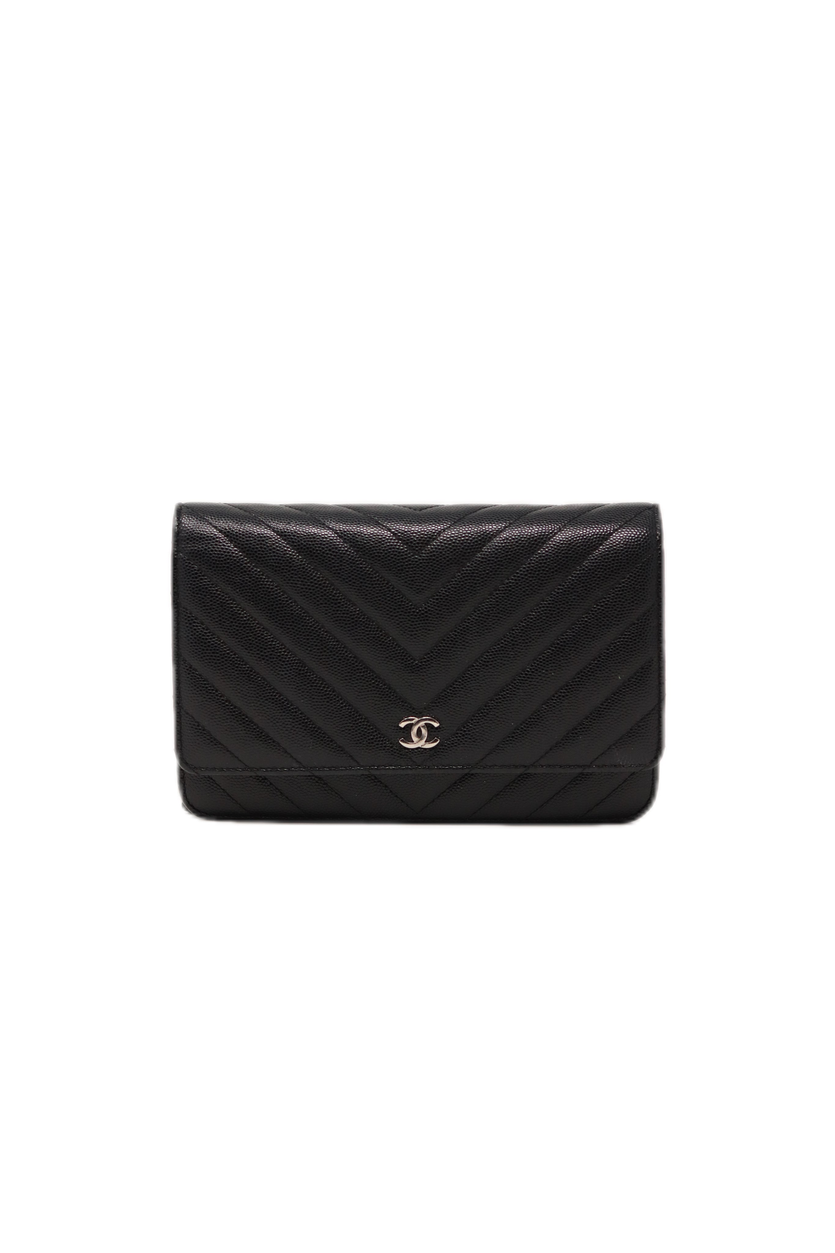 Pre-Owned Chanel 2017-2018 V Pattern Wallet On Chain Black