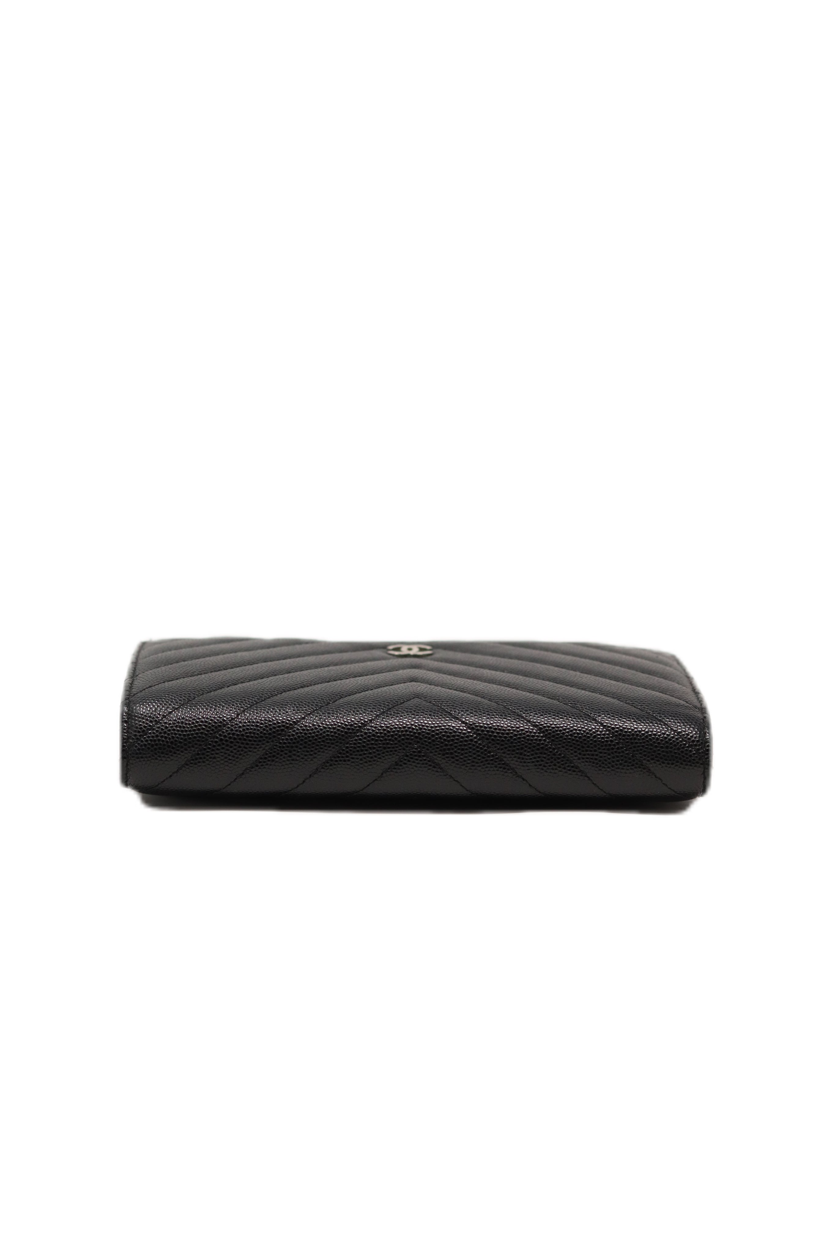 Pre-Owned Chanel 2017-2018 V Pattern Wallet On Chain Black