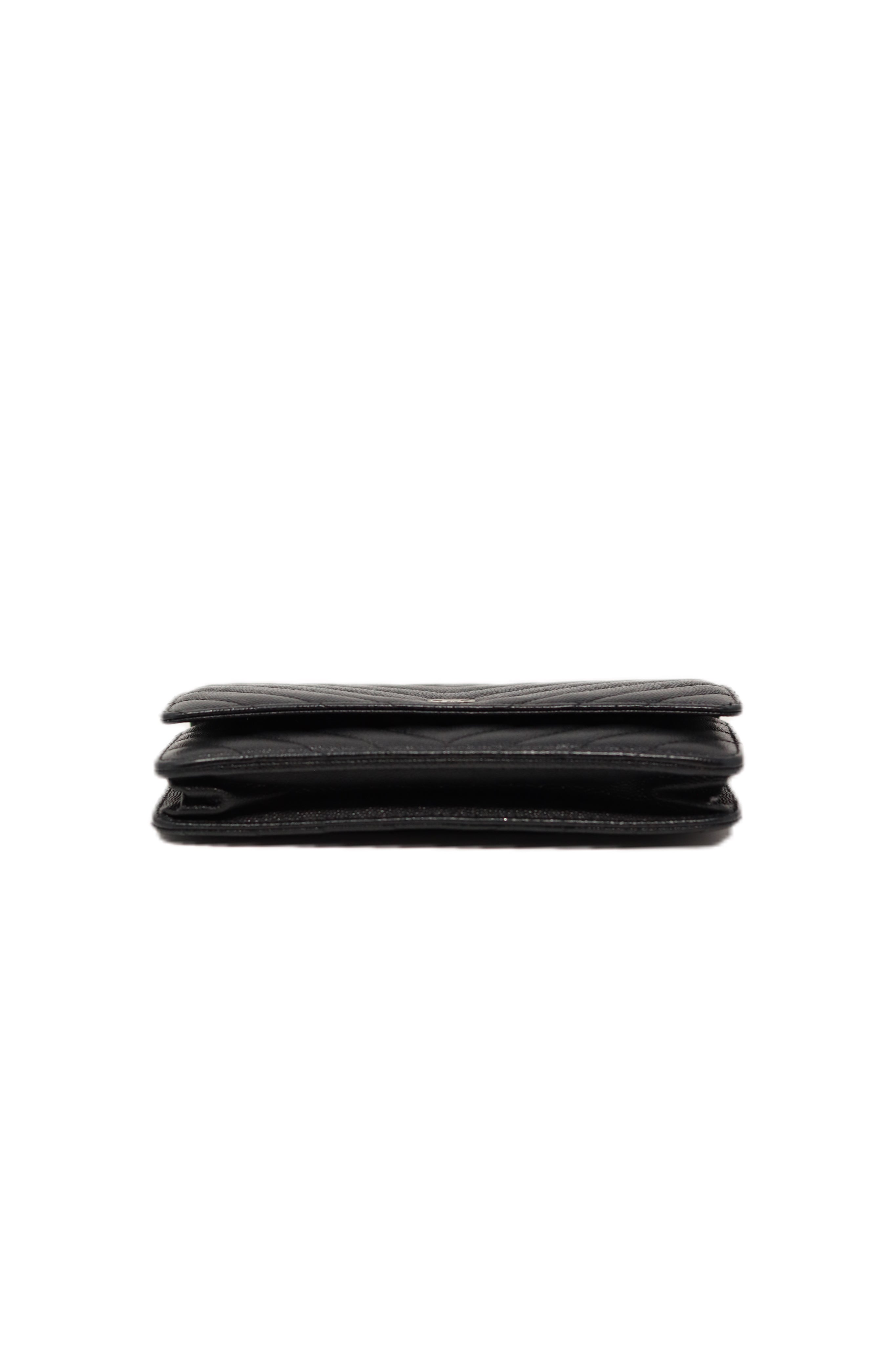 Pre-Owned Chanel 2017-2018 V Pattern Wallet On Chain Black