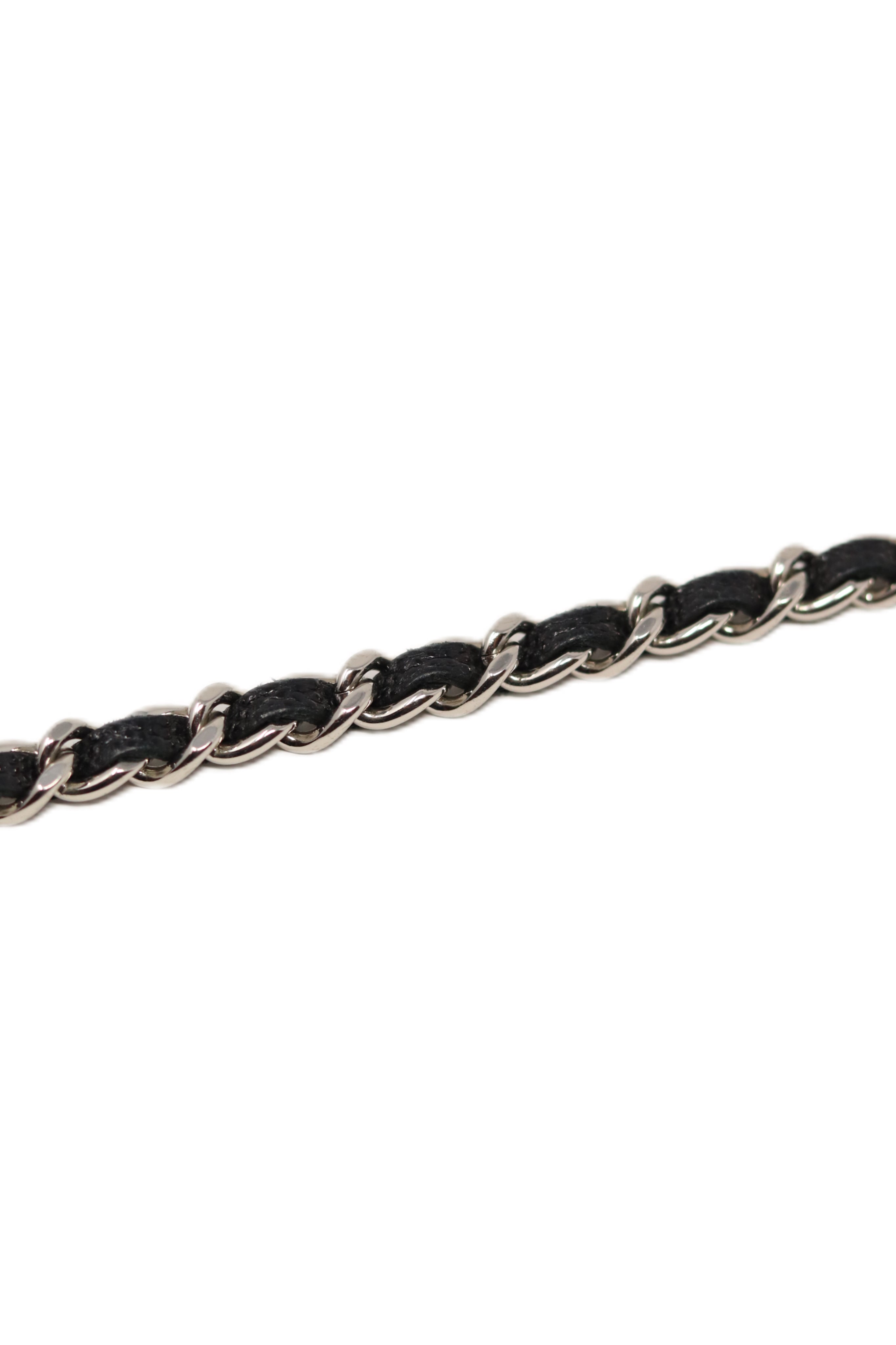 Pre-Owned Chanel 2017-2018 V Pattern Wallet On Chain Black