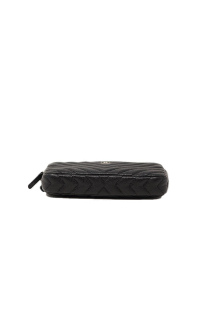 Pre-Owned Chanel V Pattern Double zip wallet on chain
