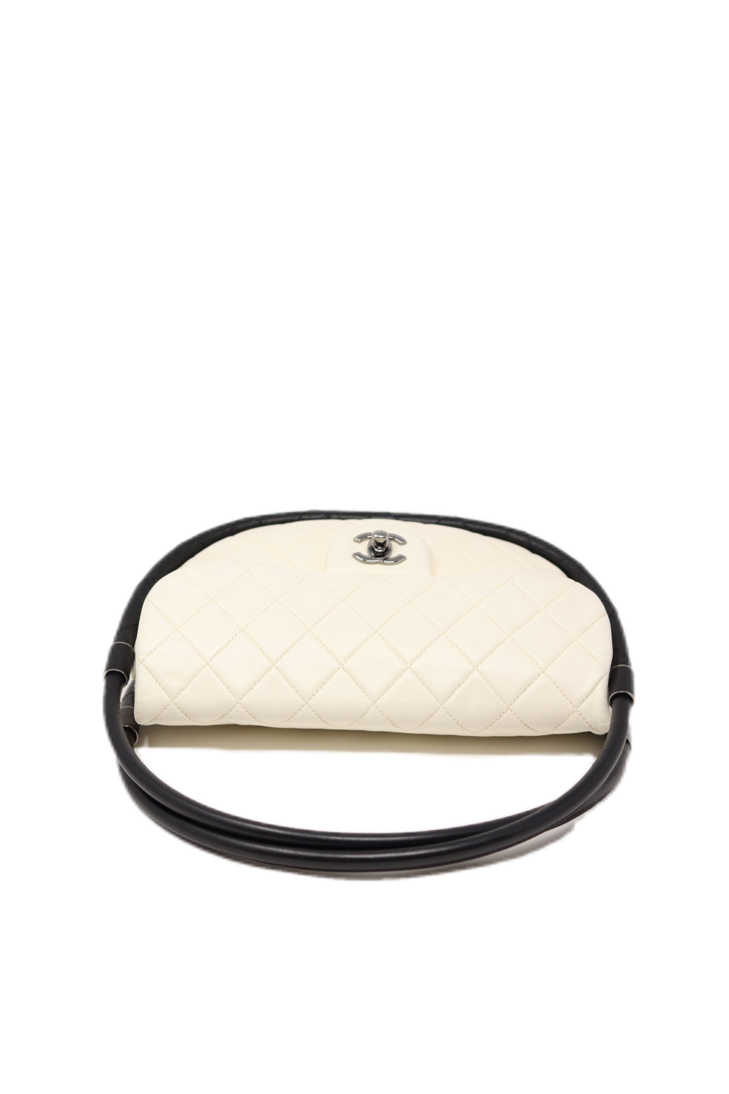 Pre-Owned CHANEL 2013-2014 White Lambskin/Calfskin Hula Hoop Bag