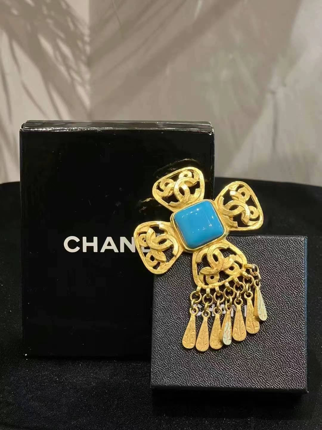 Pre-Owned Chanel 1995 Dangling CC Brooch